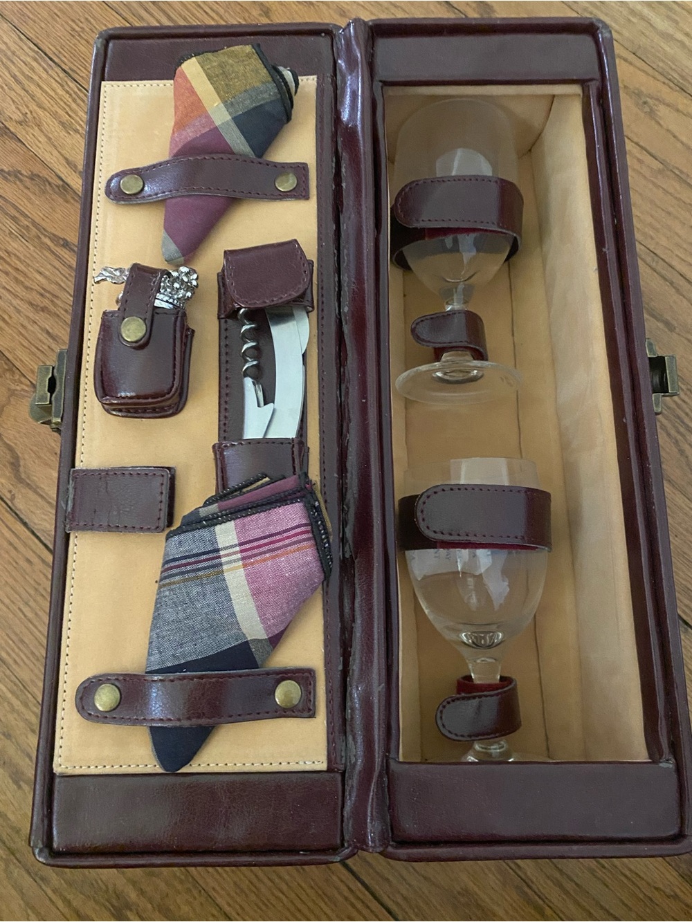 PICNIC TIME HARMONY SINGLE BOTTLE WINE CASE- BROWN- WINE INCLUDED